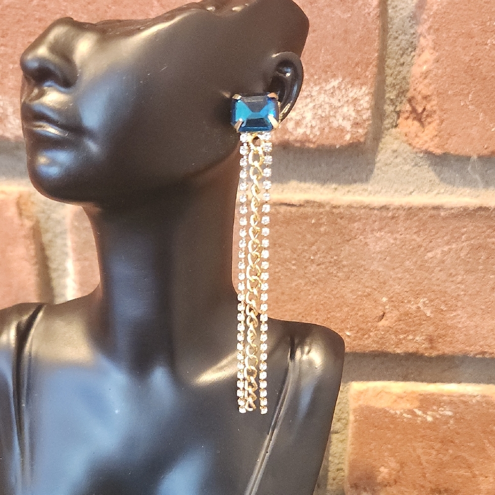 Elegant Blue Rhinestone and Gold Stud Earrings